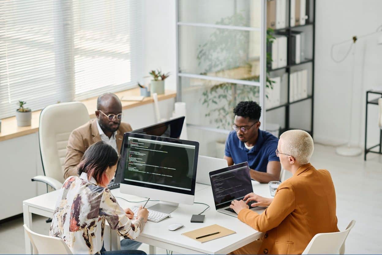 How to choose the right Software Development Company in 2025?