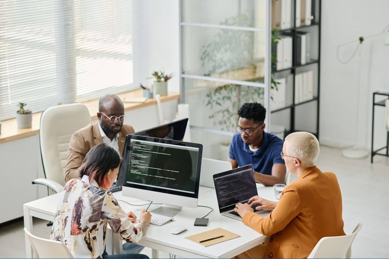 How to choose the right Software Development Company in 2025?